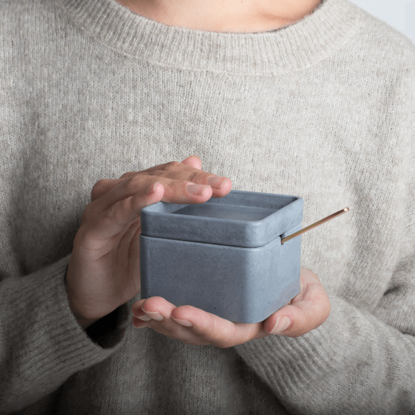 Thomas Poganitsch Zuckerdose grau mit Löffel