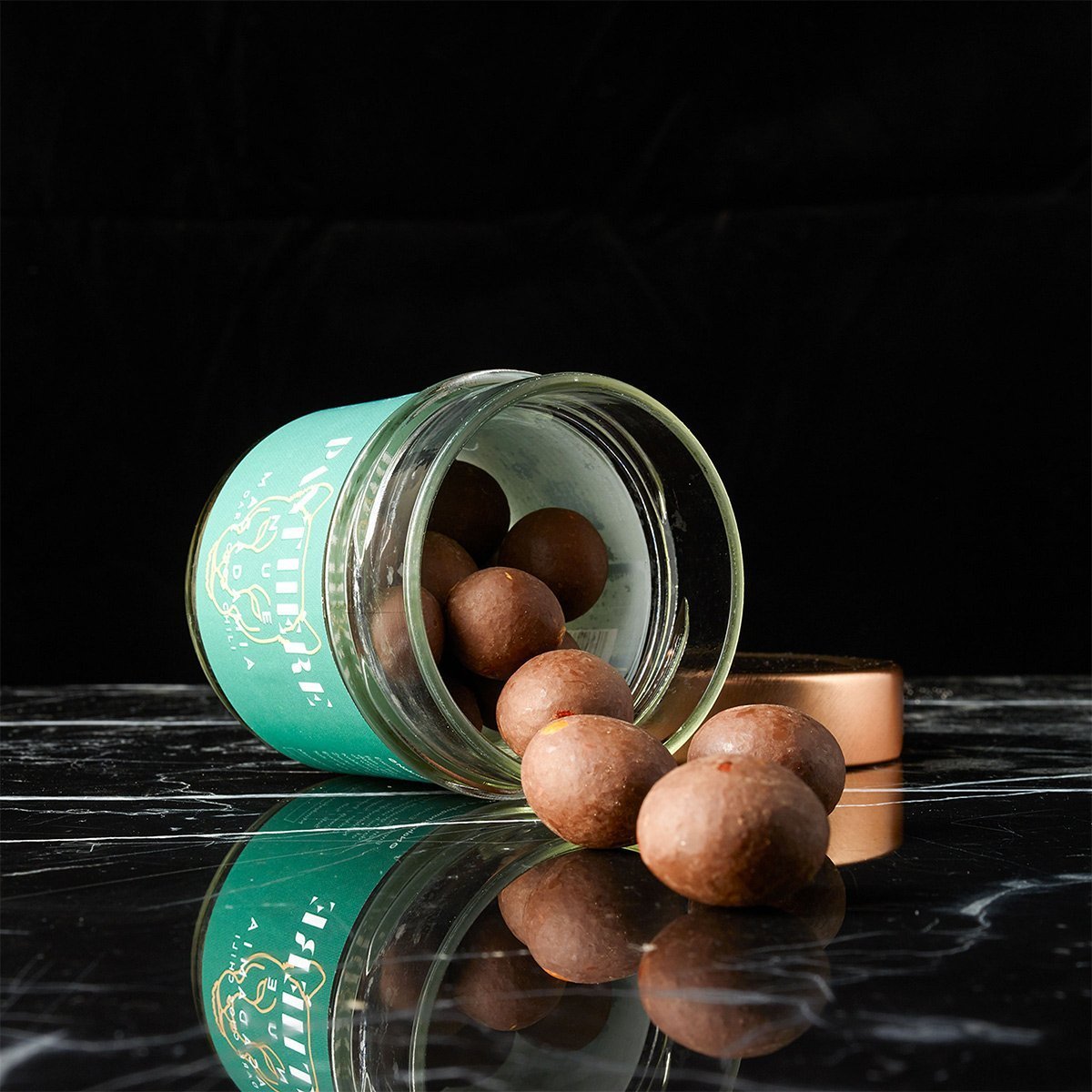 Panthère Nue Macadamia Nüsse Darc Choc Chilli 100g 