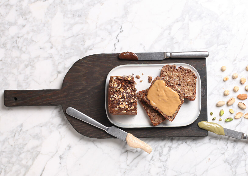 Himmlisch cremige Schoko- und Nussaufstriche Frühstück Brot mit Nussaufstrich