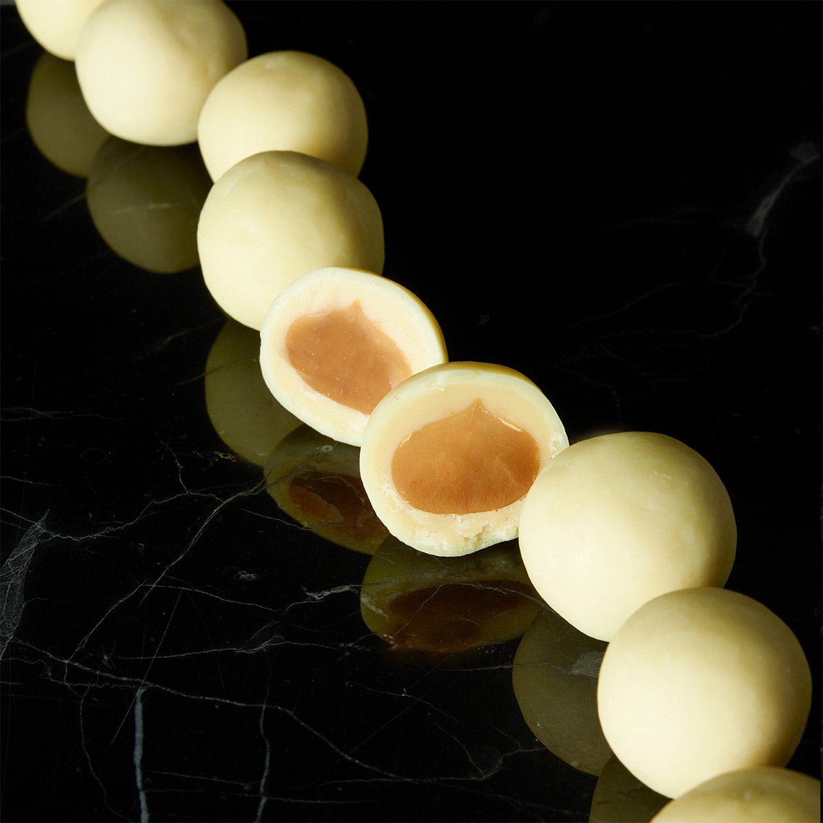 Panthère Nue Macadamia Nüsse White Nougat 100g 